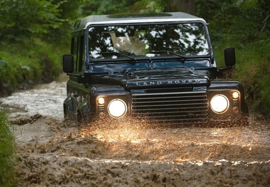 2013-Land-Rover-Defender-90-Deep-Mud